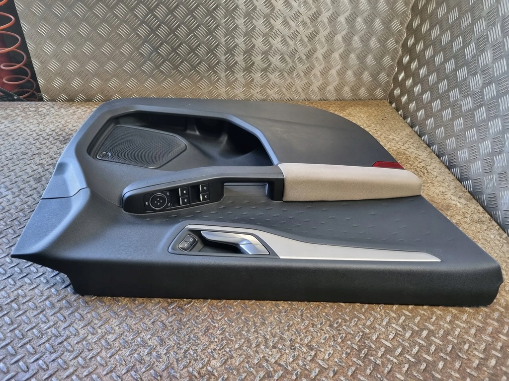 фото №8, Ford escape iv 2020 ліва сторона обшивки двері