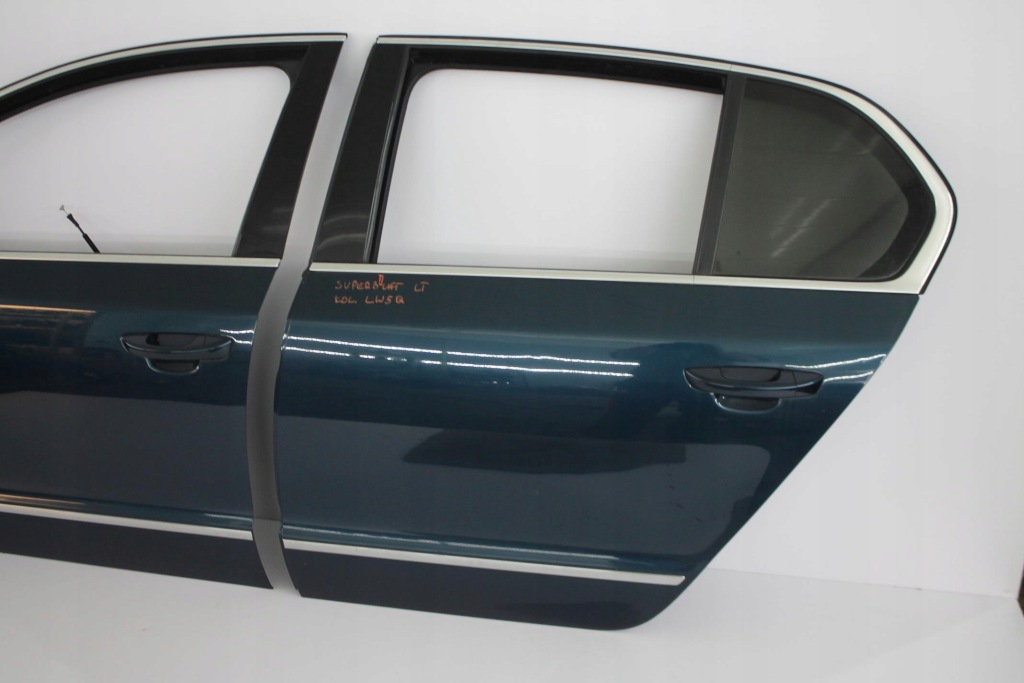 фото №1, Дверь левый задняя задние skoda superb ii 3t kol. lw5q