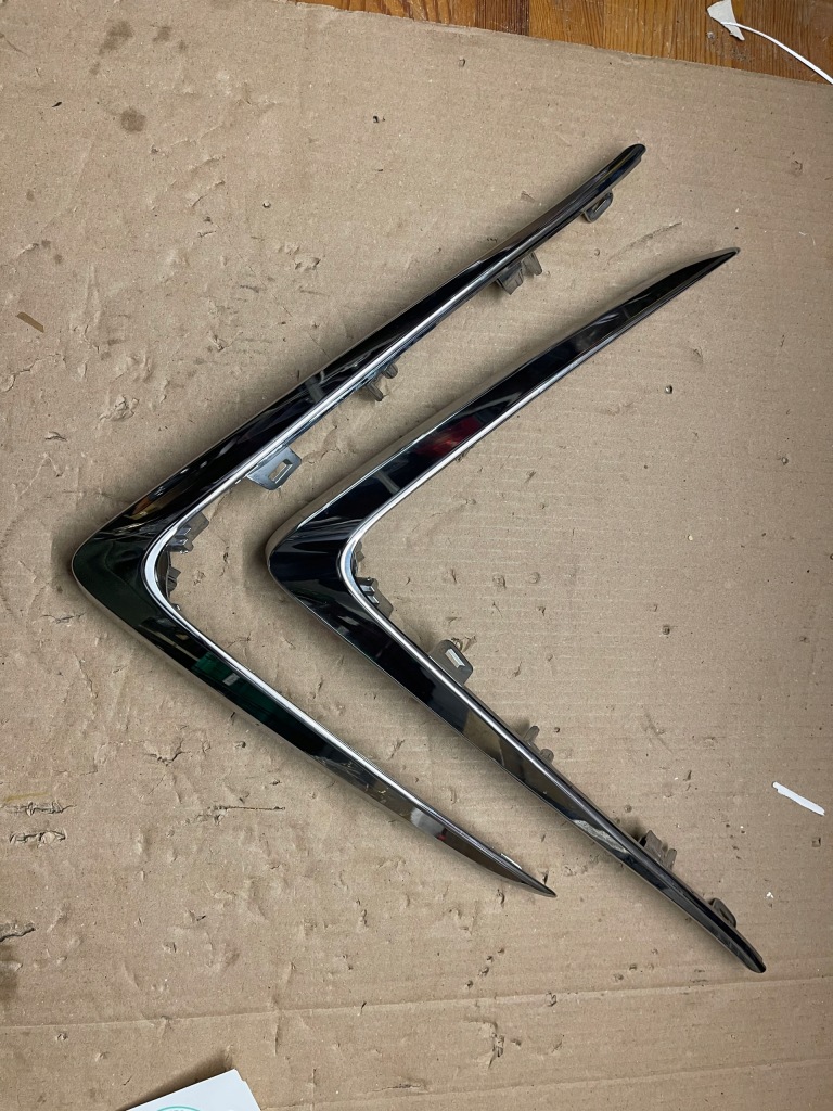 фото №1, Lexus es 2019 молдинг хромована бампера оригінал