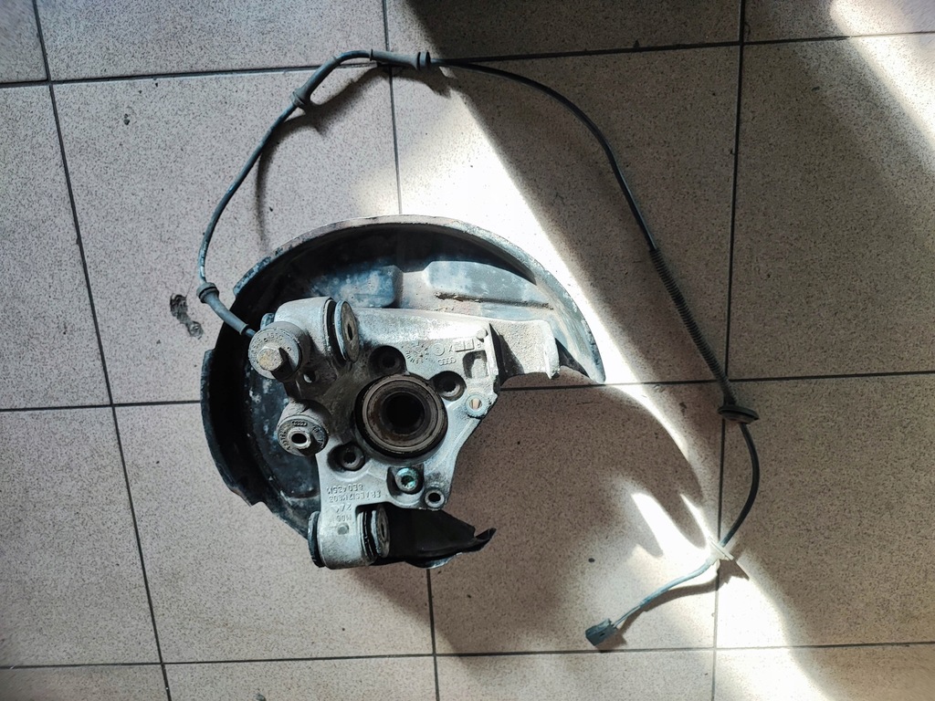 фото №1, Ступиця поворотний кулак лівий задня vw audi a6 c5 s6 4.2 v8