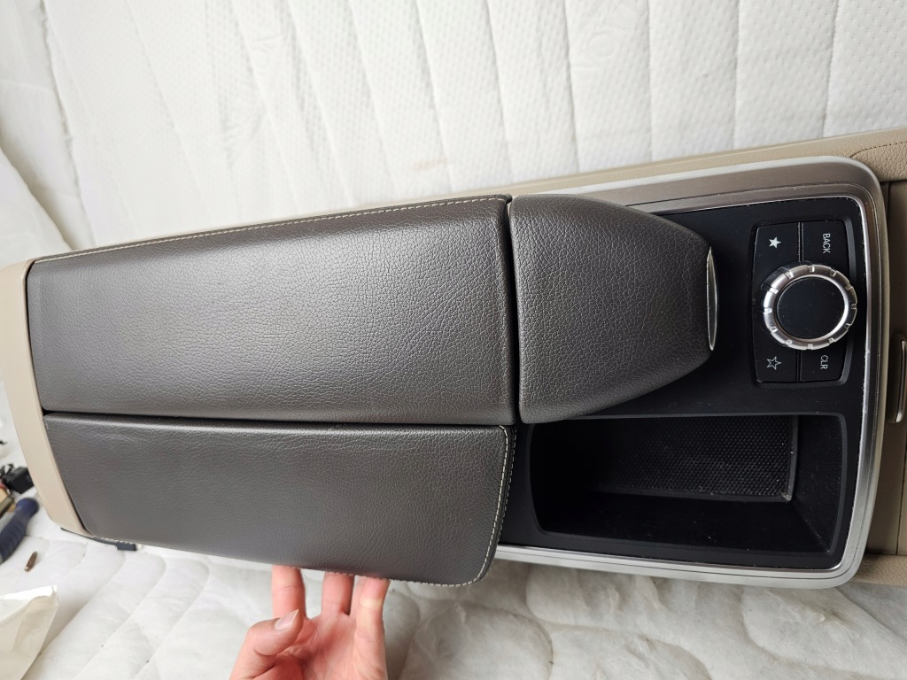 Підлокітник тунель середній накладка консолі usb решітка mercedes w166 ml Київ