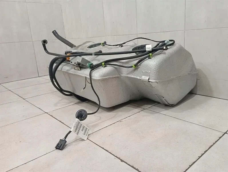 Купити Бак пального ferrari 599 gtb f141 204318 бак пального-