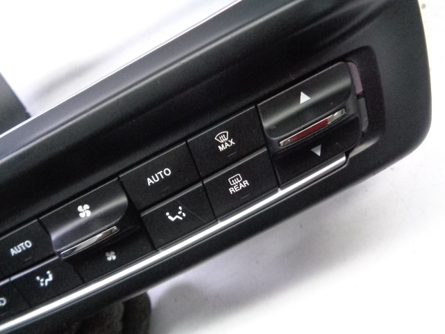 фото №4, Панель рамка ґрати maserati levante 2017-