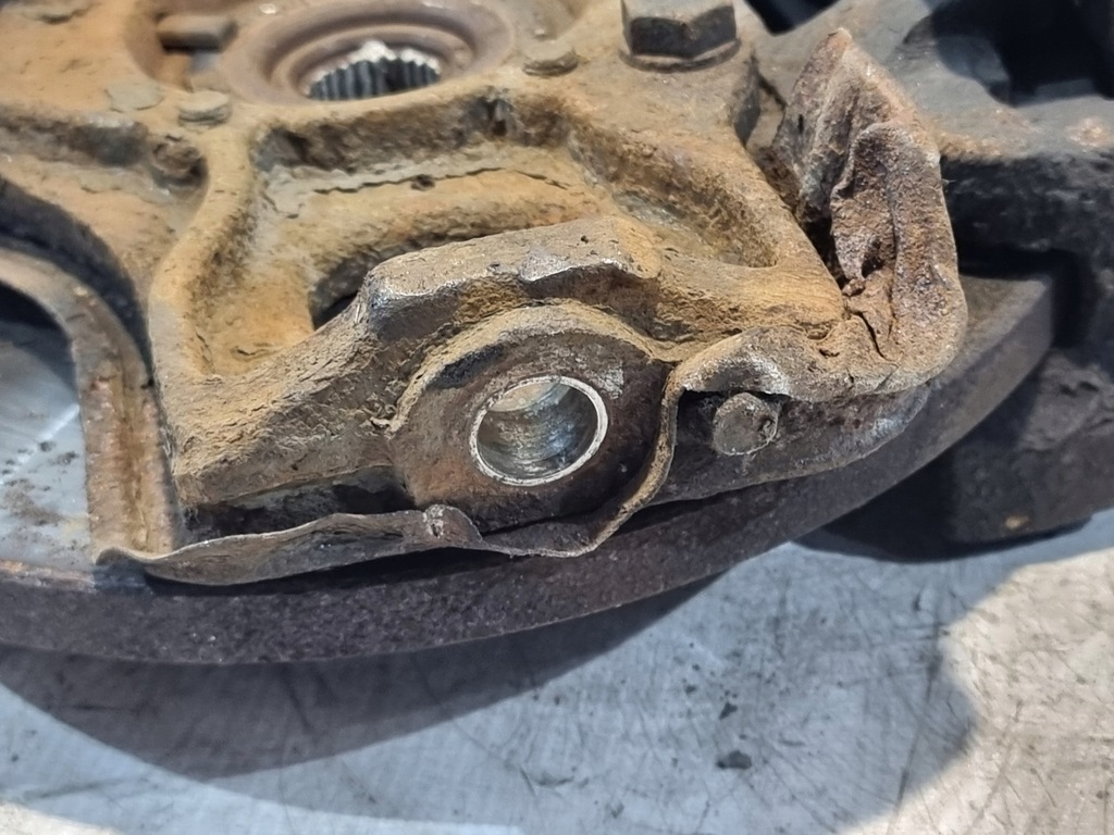 фото №13, Поворотный кулак суппорт левый перед alfa romeo 156 1.9 jtd 77kw 99r