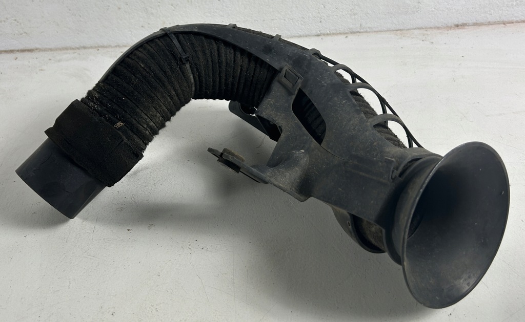 фото №3, Шланг труба повітря lancia thema 11- 68101348ac