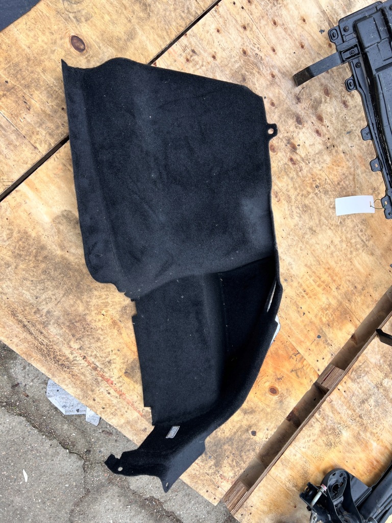 Купити Tesla model s оббивка багажника права 1045202-00-c