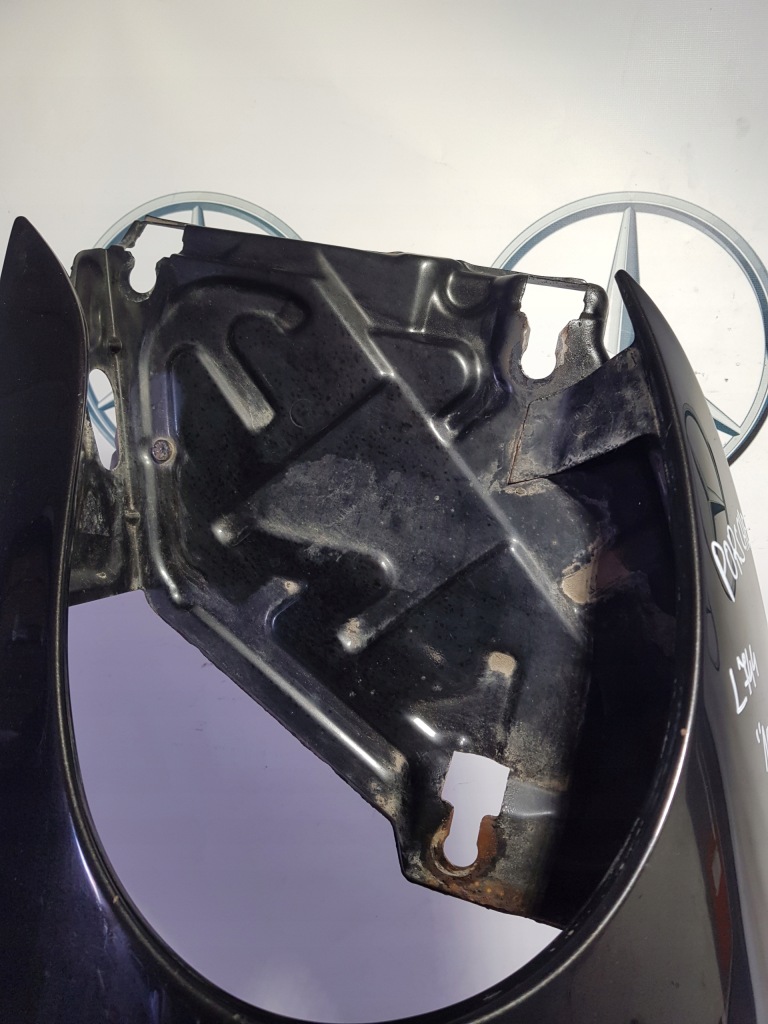 Крыло  правый  перед porsche boxster 986 911 996 744 l744 Оригинал