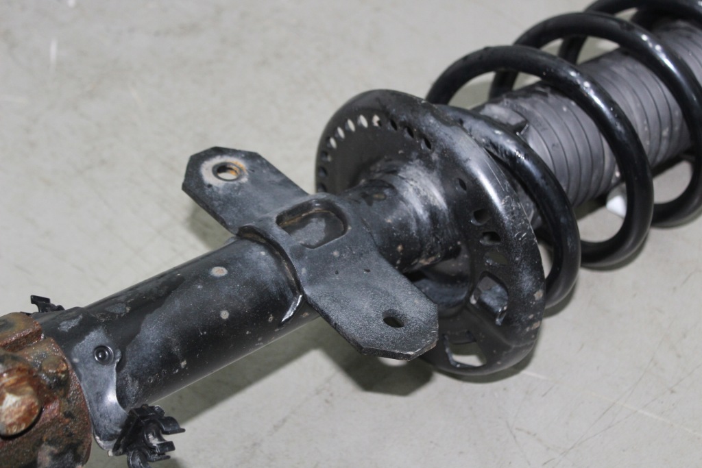 Mercedes w907 w910 sprinter подвеска правый  перед амортизатор поворотный кулак Киев