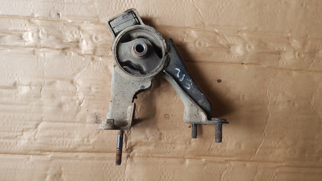 фото №1, Toyota corolla e12 04-06 1.4 d4d подушка кронштейн