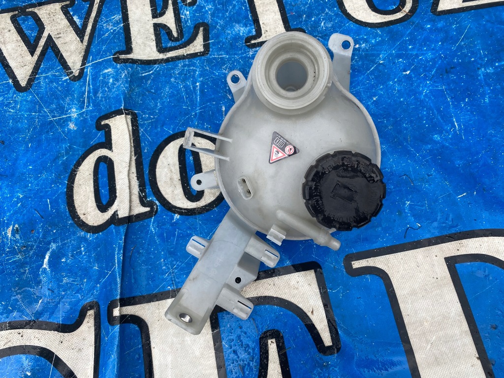 фото №1, Бак расширительный mercedes eqa eqb 2435004100