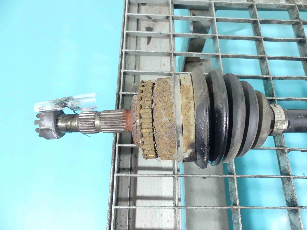 фото №2, Приводной вал правая opel meriva a 1.3 cdti