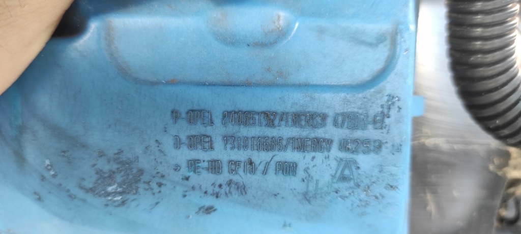 Бак топливной  bak 131016685 opel vecta c 2.0t 02-08 Киев