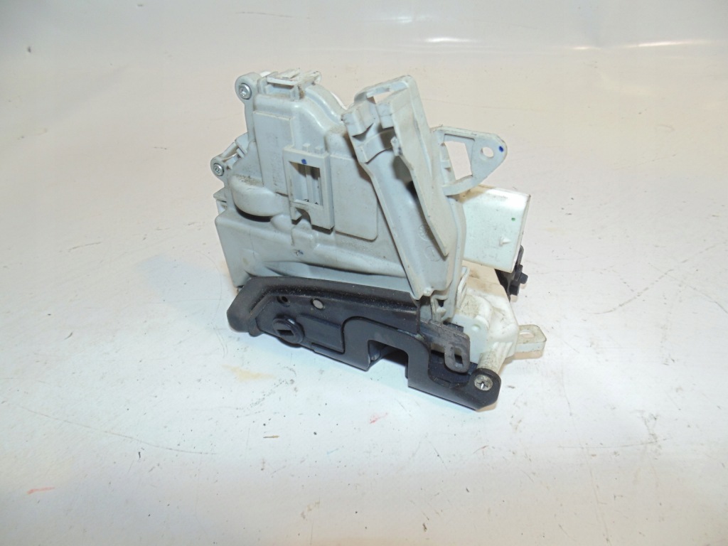 Замок дверь левая задний audi a5 Доставка