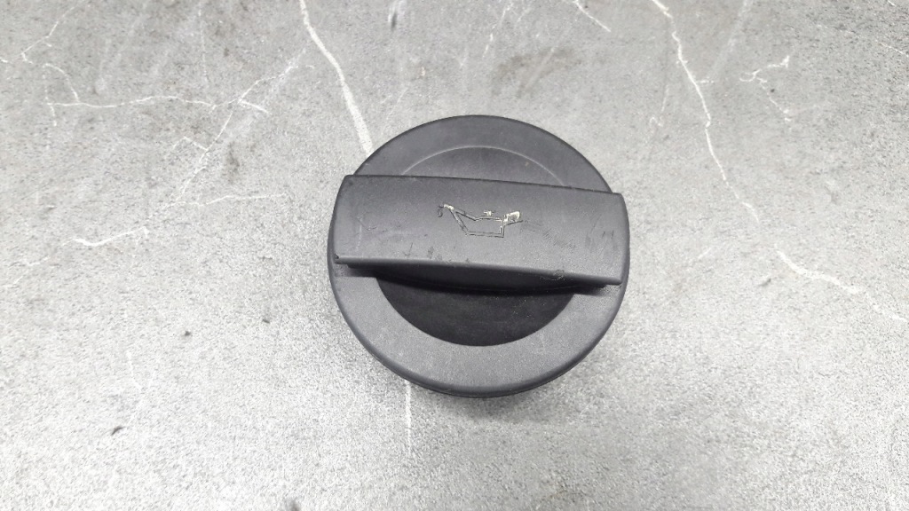 фото №1, Крышка заливной масла audi a4 b7 2.0 tfsi