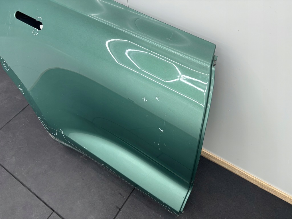 фото №8, Aston martin dbx дверь правое задние задняя