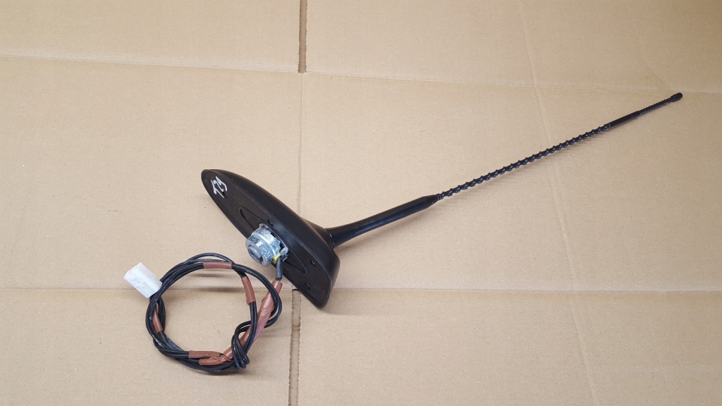 фото №1, Toyota avensis t29 1,6 d4d антена дахова