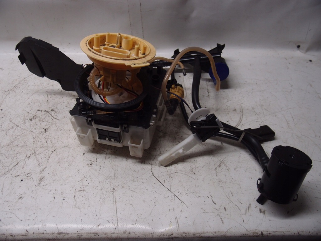 Насос топливной  a4 b9 8w0919088k Киев