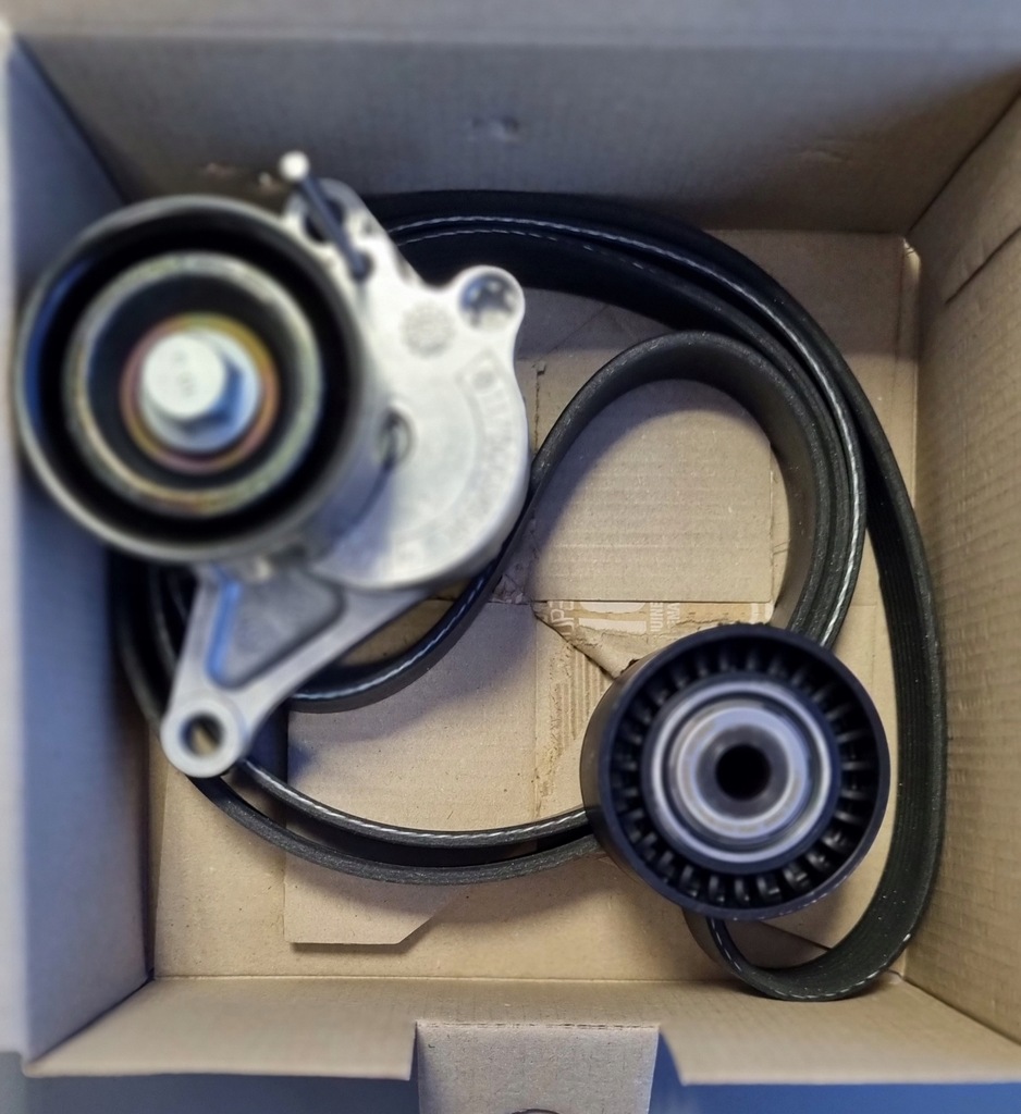 фото №16, Renault оригинальный номер 117200334r набор ремень клиновой