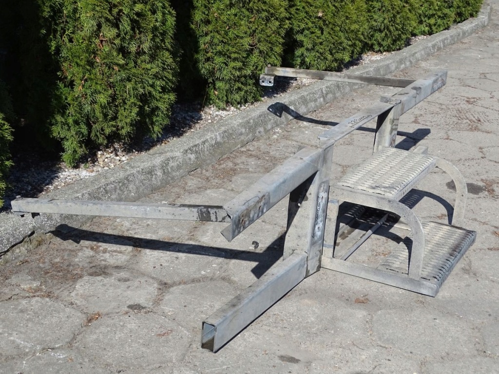 Iveco daf man бампер задній підніжка складний в Україні