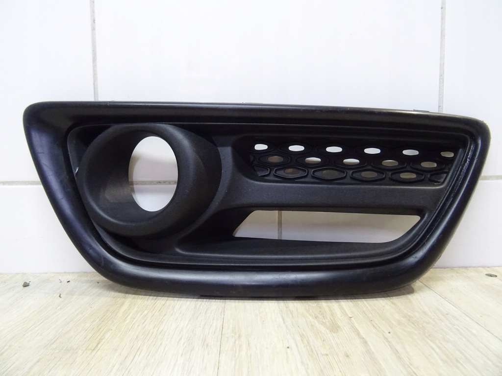 фото №1, Решітка протитуманної фари права перед передня renault captur 13-16 620740754r