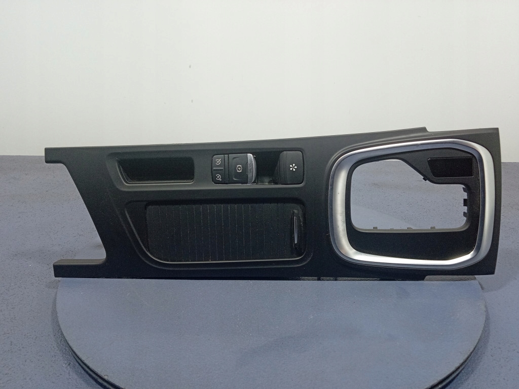 фото №1, Renault megane iv рамка захист тунель середнього 3347001ind