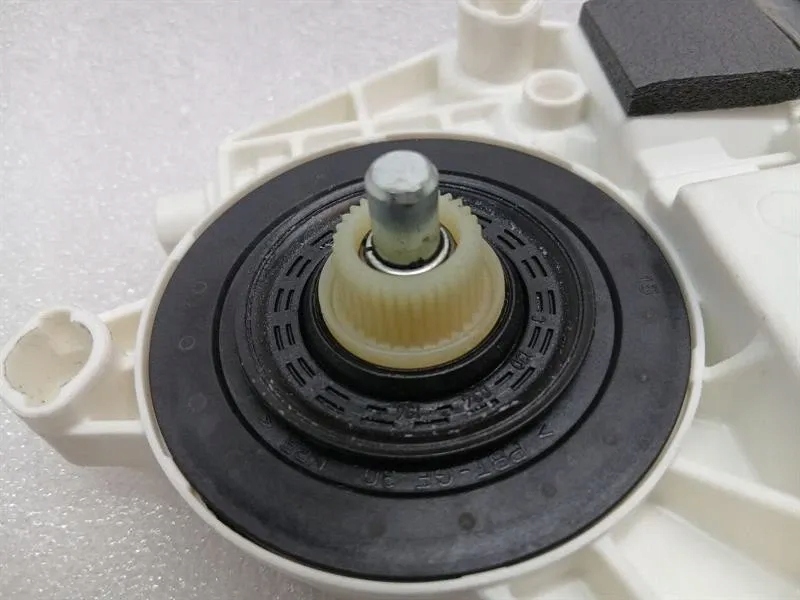 фото №6, Двигатель стекло дверь porsche 99762418206