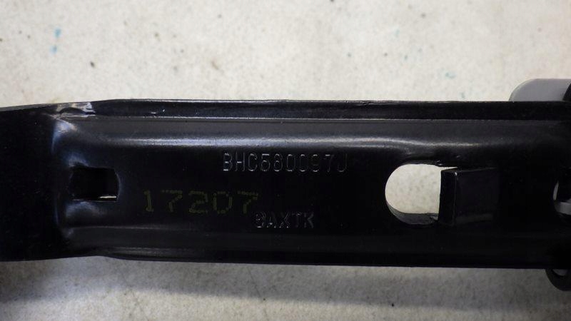 фото №5, Регулювання висоти поперечина suzuki swift vi mk8