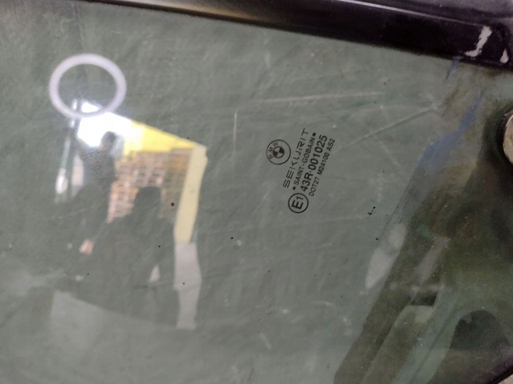 Підйомник скло правий задній bmw e36 кабріолет Зі Шроту