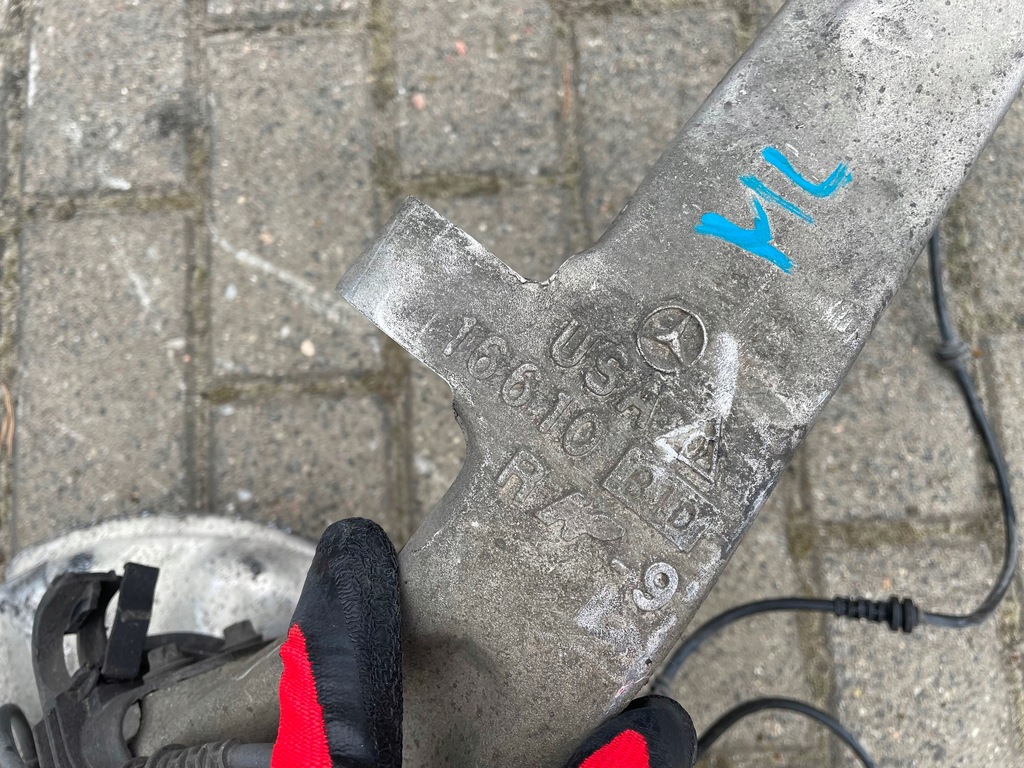 фото №6, Mercedes ml 166 поворотный кулак правая перед ступица 16610