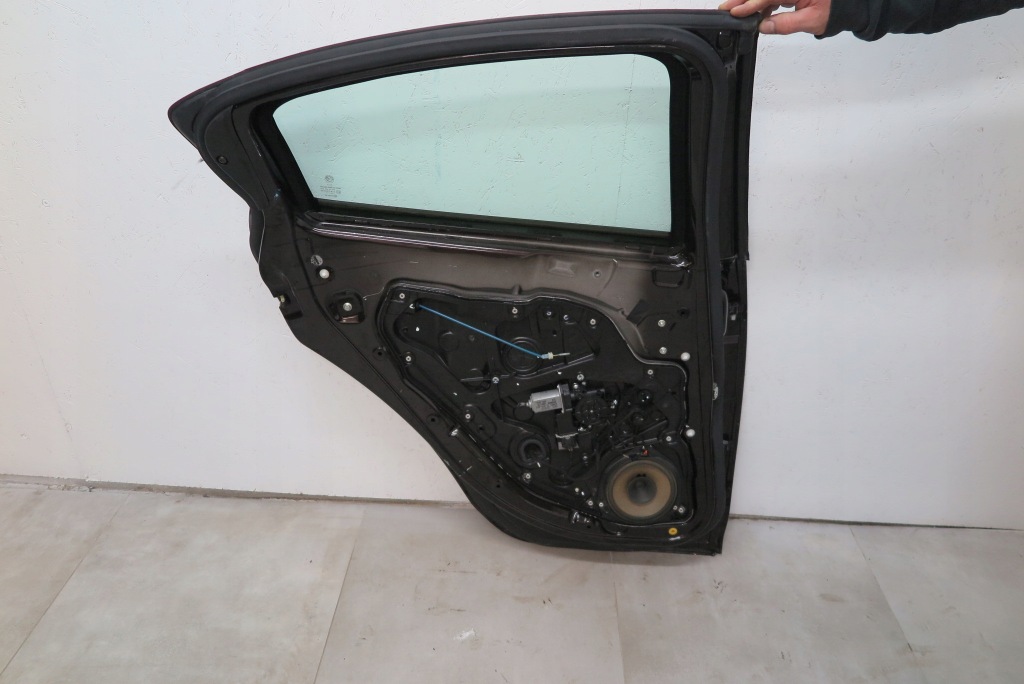 Alfa romeo giulietta двері лівий задній задні ліва Зі Шроту