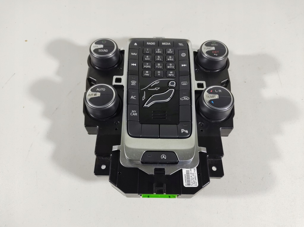 фото №8, Volvo v40 12- панель керування радіо 31346949