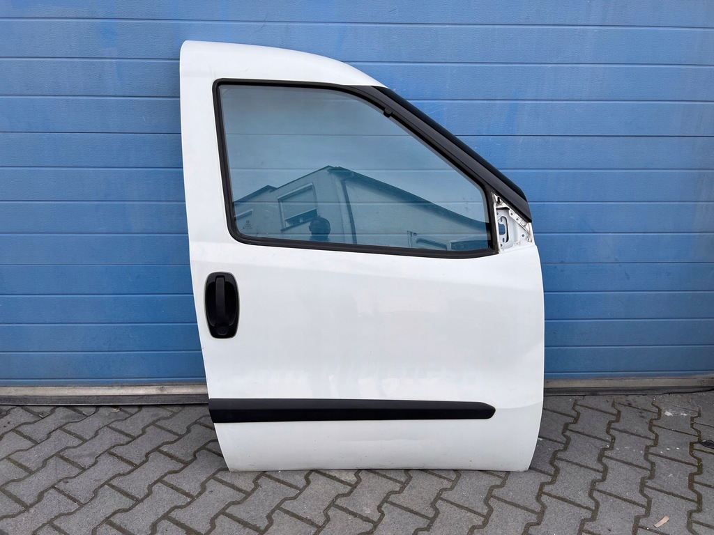 фото №1, Fiat doblo opel combo 10-17 правое передние дверь