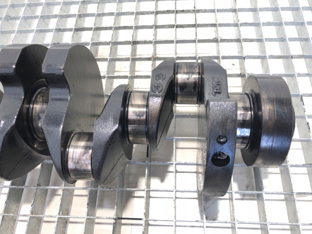 Wał колінчастий mercedes w903 2.3 79km 95-12 Оригінал