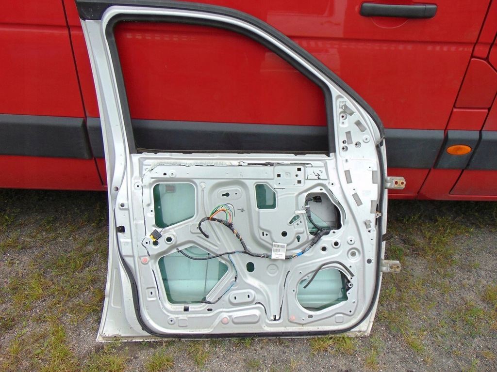 фото №10, Дверь левый перед nissan navara pathfinder серебристый