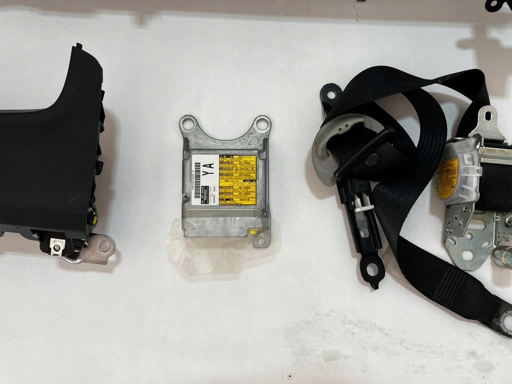 фото №7, Prius iii lift приборная панель консоль подушка безопасности подушки безопасности kpl.