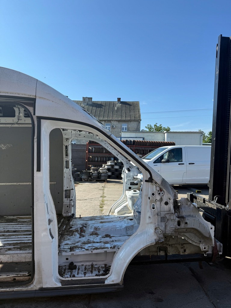 фото №1, Ford transit mk8 15- чверть перед передня права