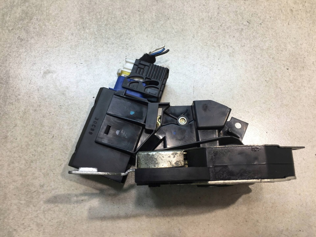 фото №5, Замок двері правий bmw 3 e36 compact 3 pin 1387607