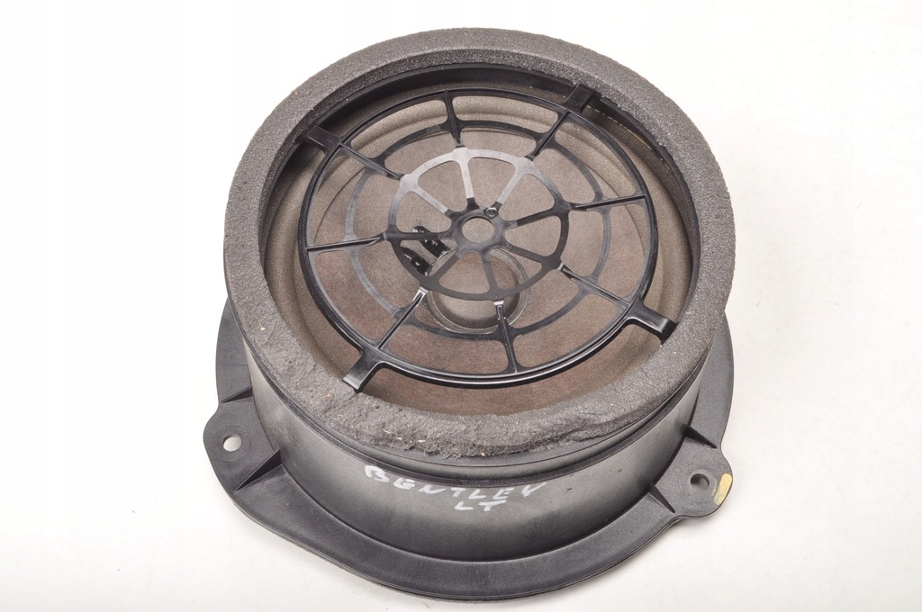 фото №1, Bentley bentayga audi q7 4m динамик дверь 4m0035411