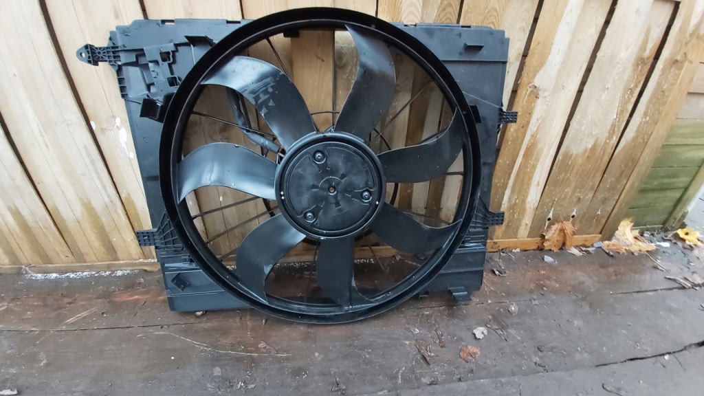 Купить Вентилятор радиатора mercedes a0099063902 оригинал