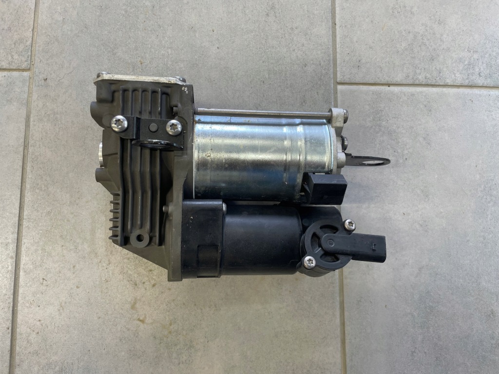 Купити Насос підвіска airmatic mercedes w216 w221 рестайлінг