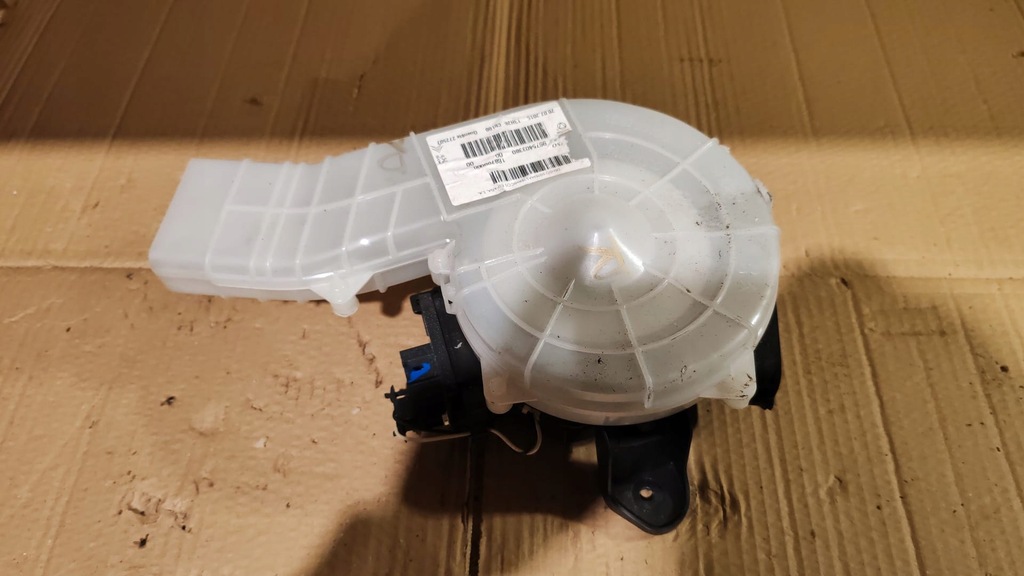 фото №1, Воздуходувка обдув вентилятор citroen c4 picasso ii 2013-2018 9675403380