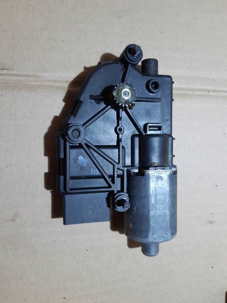 фото №6, Audi q7 4l моторчик люк панорама 4l0959591a