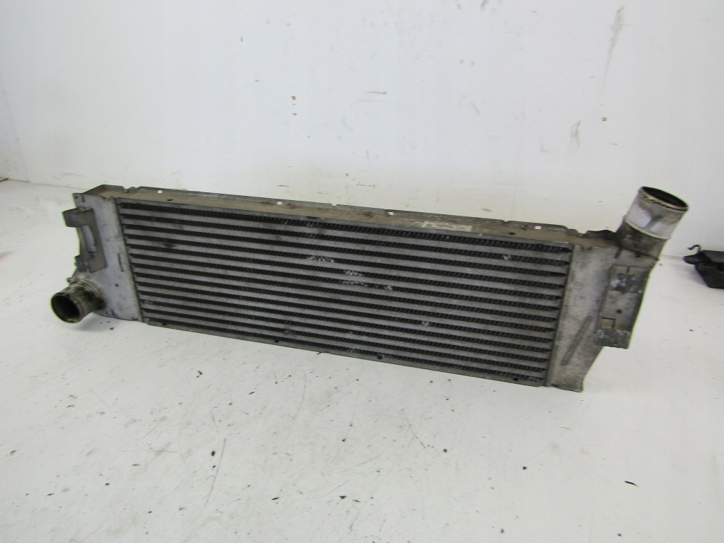 фото №1, Renault scenic ii радиатор воздуха 1,5dci 8200115540