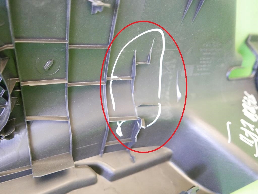 фото №7, Кронштейн обшивка багажник правый peugeot partner ii