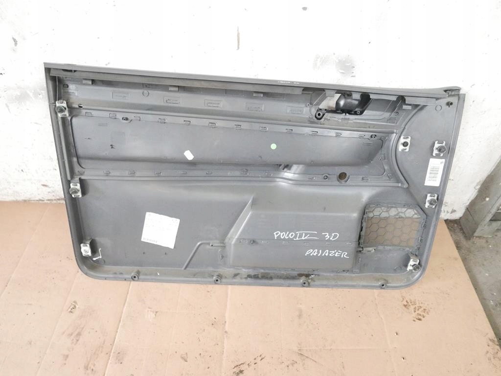 фото №10, Обшивка оббивка права перед vw polo iv 9n 3d 01-