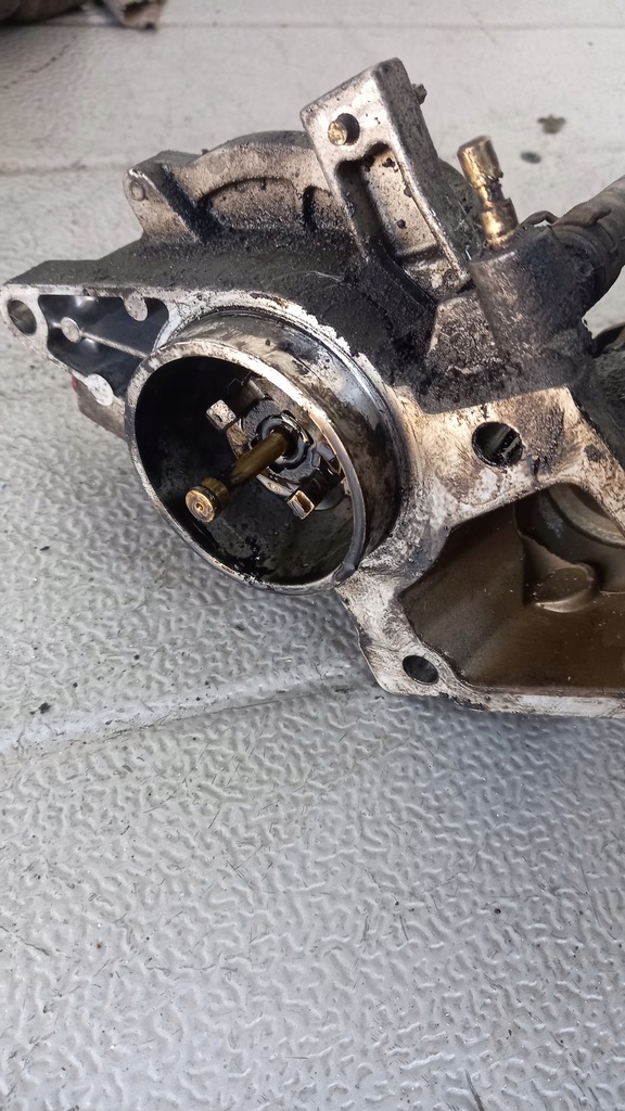 фото №5, Насос vacu ford mondeo mk3 2.0tdci 7.22454.10.c