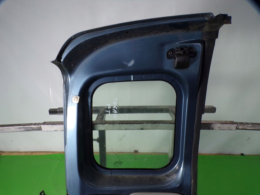 фото №8, Dacia logan двері правий задня задні багажника