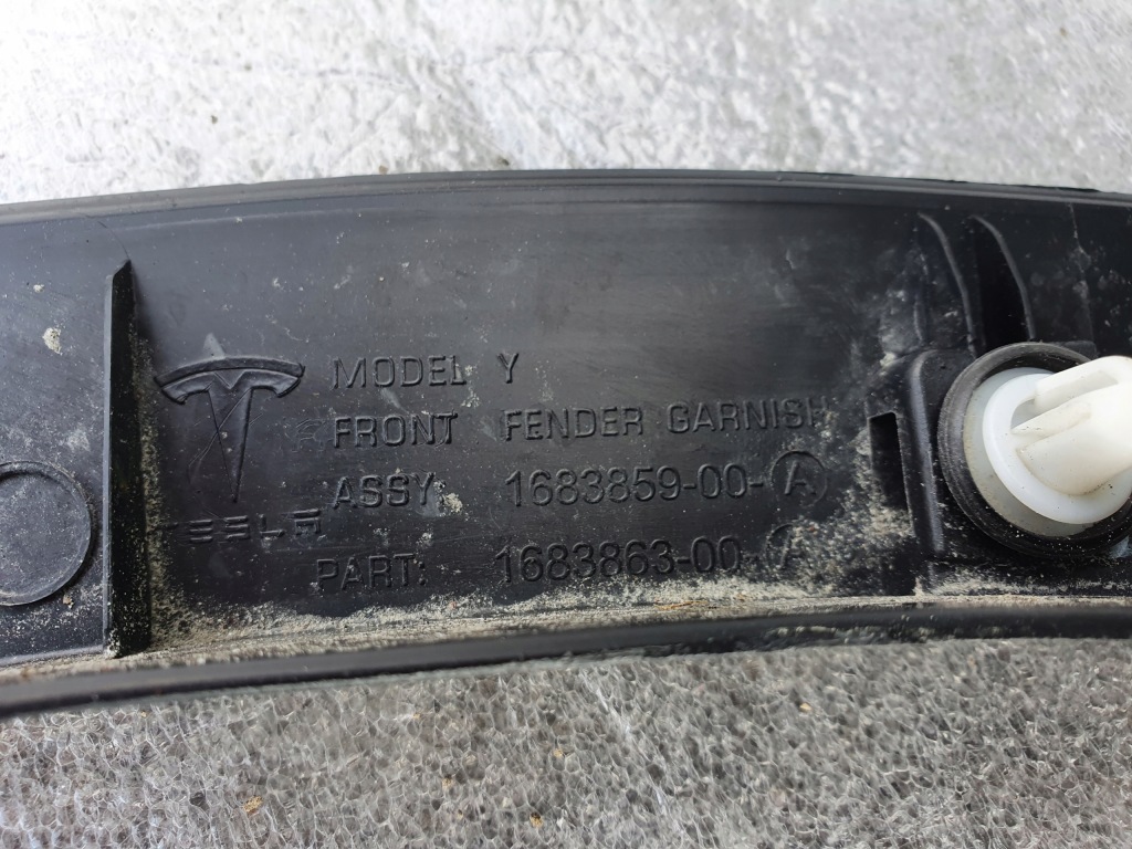 фото №6, Молдинг передняя левая tesla model y перед левый