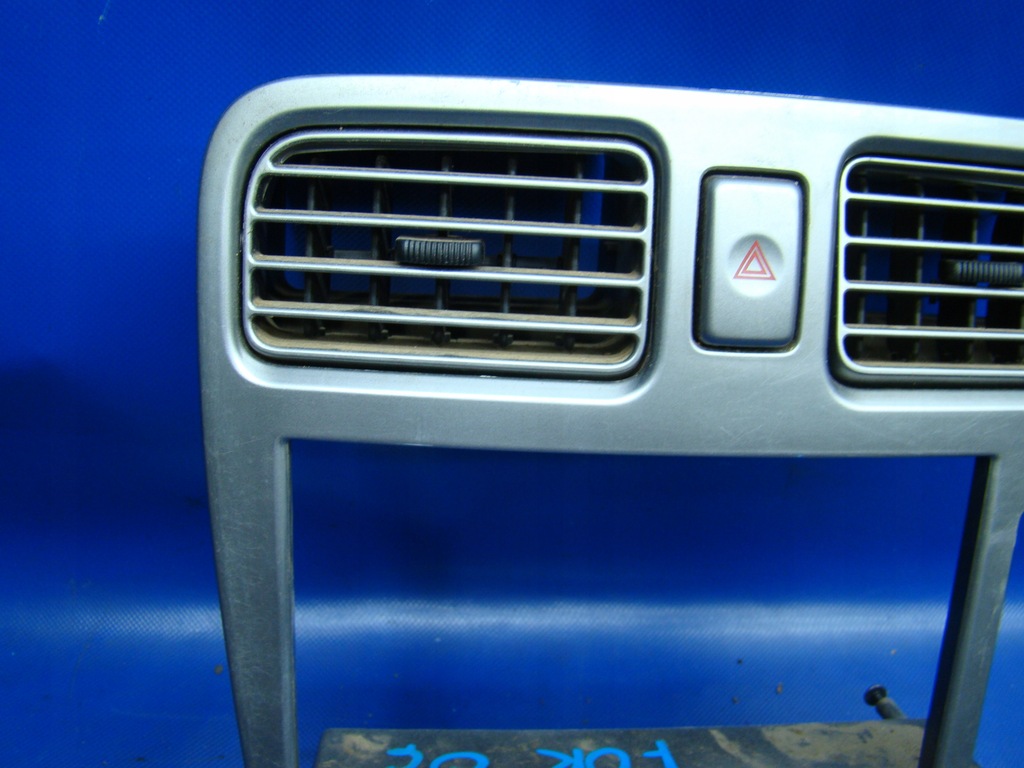 фото №2, Рамка радио консоли решётки forester ii 06-08r lift eur