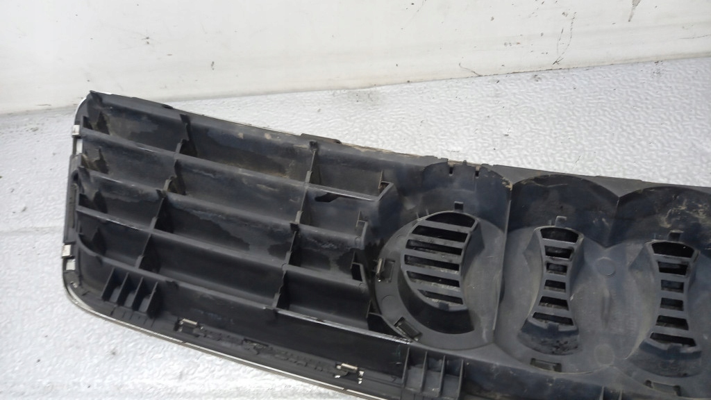 фото №6, Решітка радіатора audi a6 c5 98r 4b0853651a